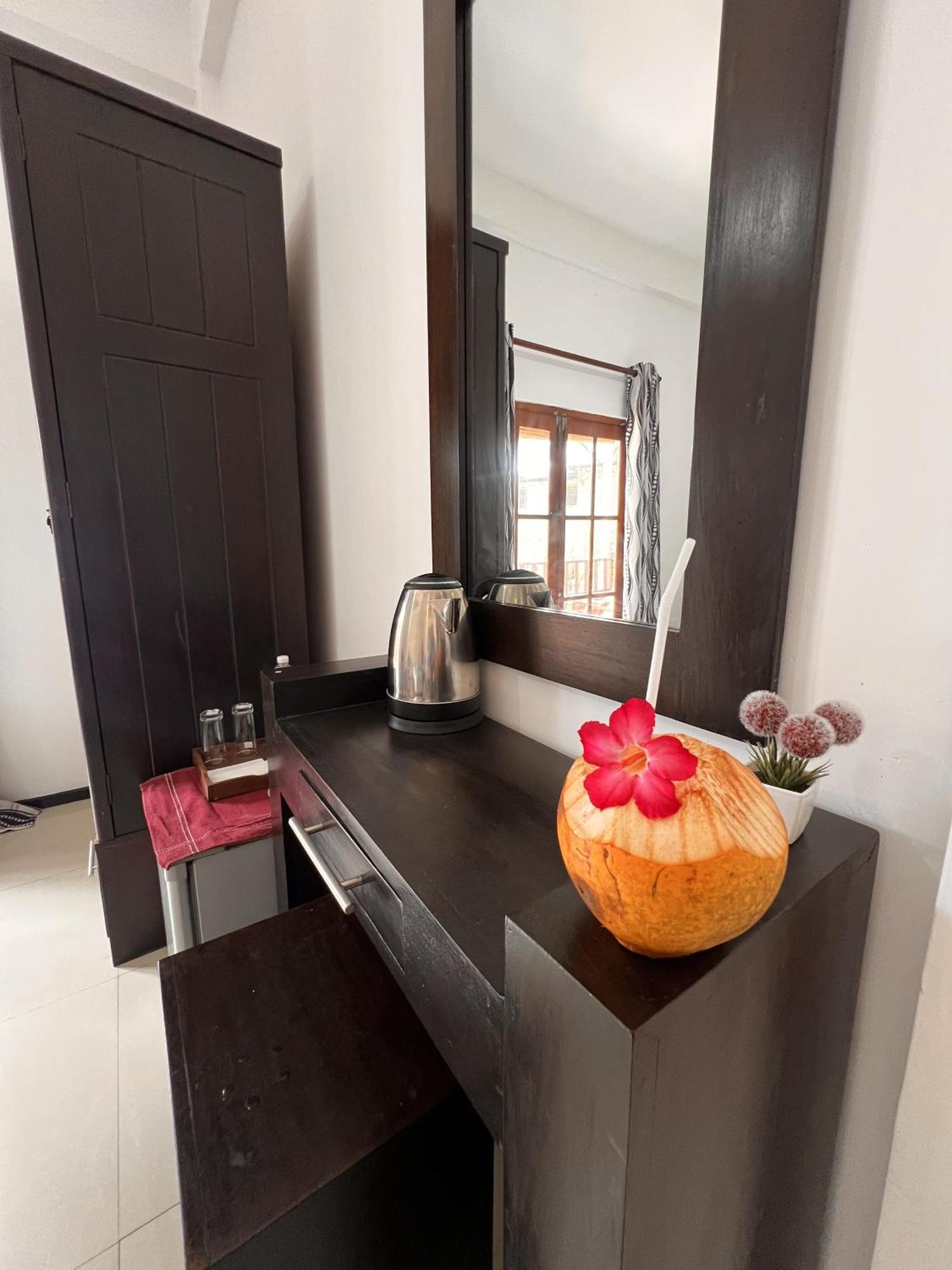 Prana Beach Hotel Ex Guli Hikkaduwa Exterior photo